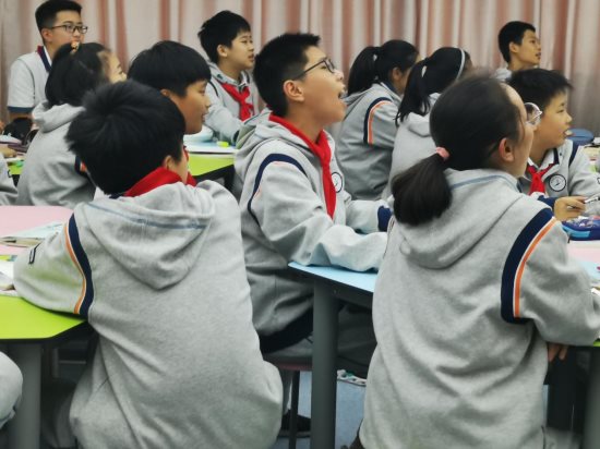 学生近