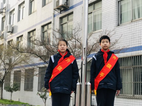 升旗手 (1)