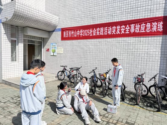 9e51b18baed3de3ddec1f546d26d265