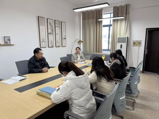 28e9bb0419b7840db47ef8b77c4f2090