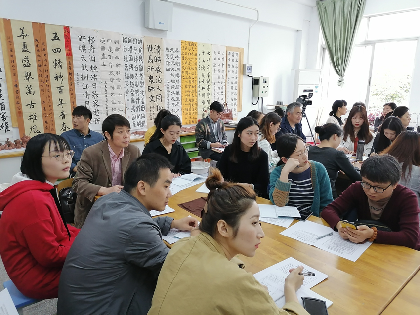 4、大家在听朱旻昊老师上公开课.jpg