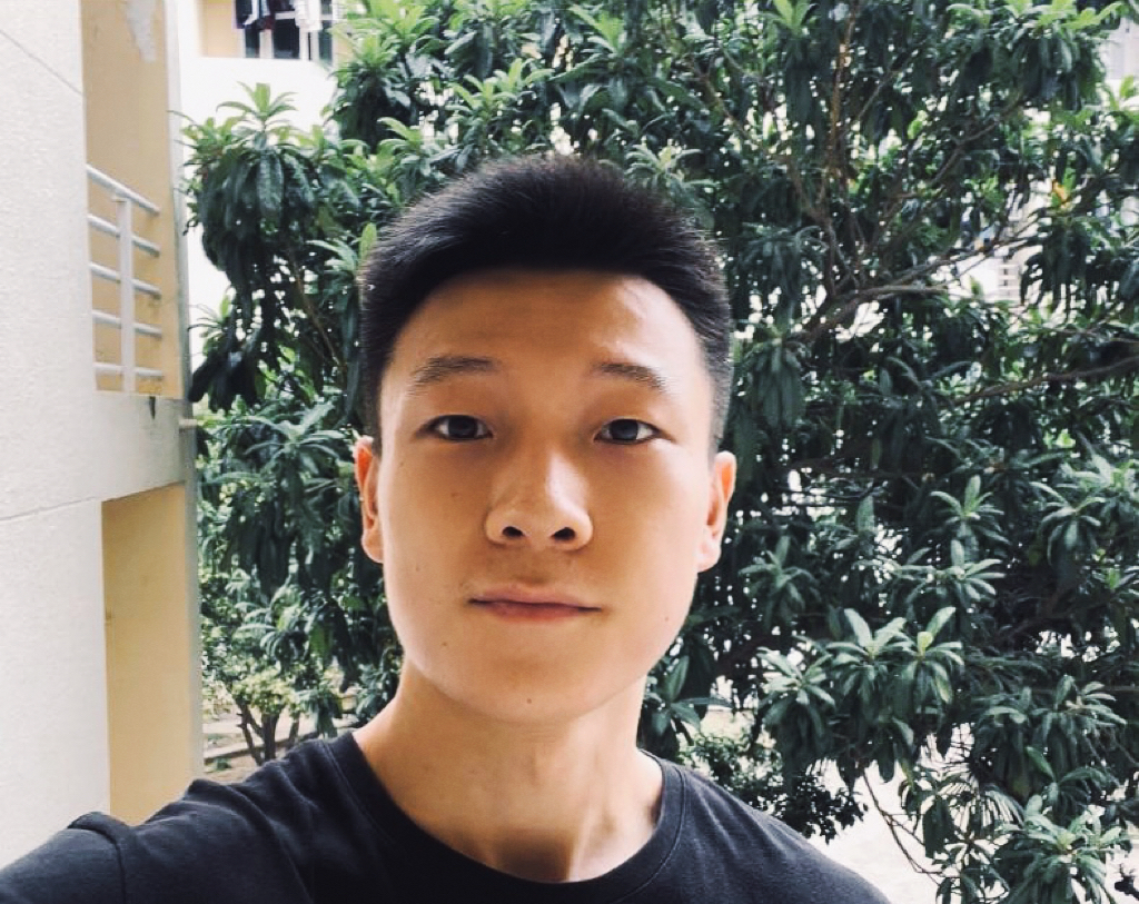 李天明照片.png
